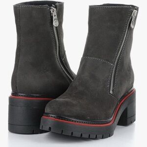 Bos. & Co. Women's ZAP Zip Up Ankle Boot